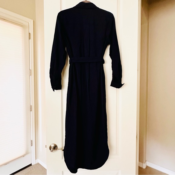 Banana republic belted shirt dress in navy. XS. - Picture 5 of 8